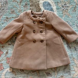 Gap Kids adorable camel coat with bow at collar. Size 12-18M